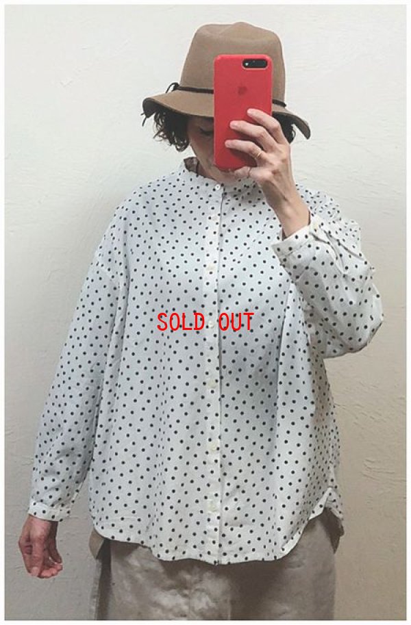 画像1: ichi(イチ）　コットンレーヨンランダムドットバンドカラーシャツ