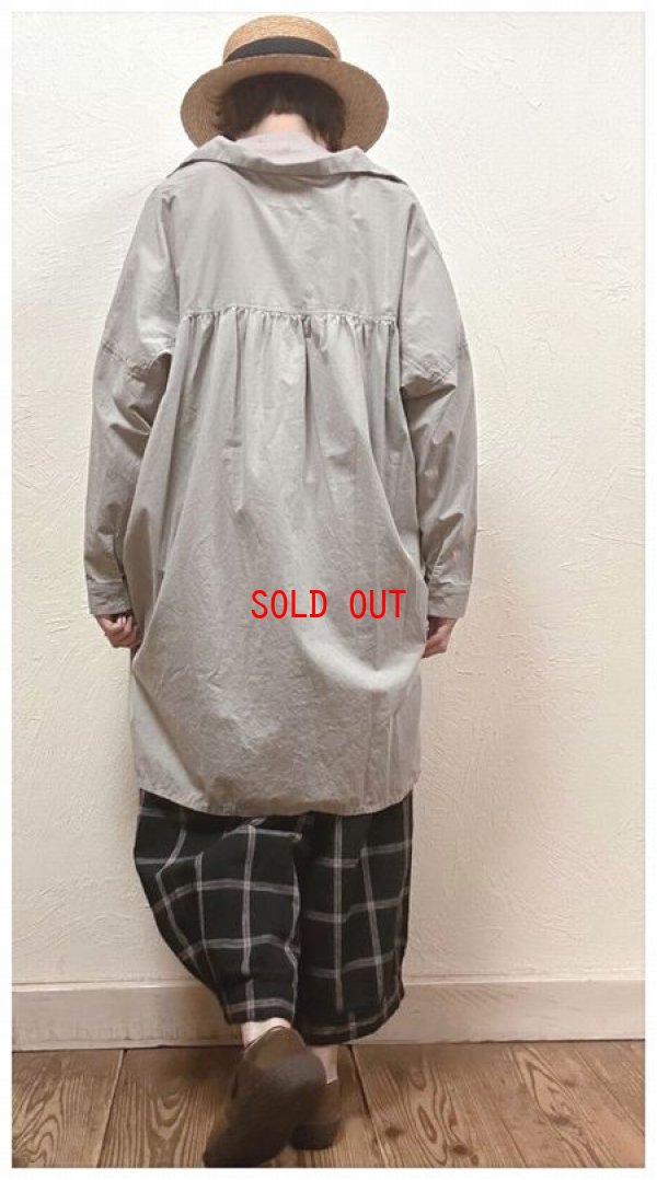 画像3: SETTE N（セッテン）　コットンブロードバックギャザーロングシャツ