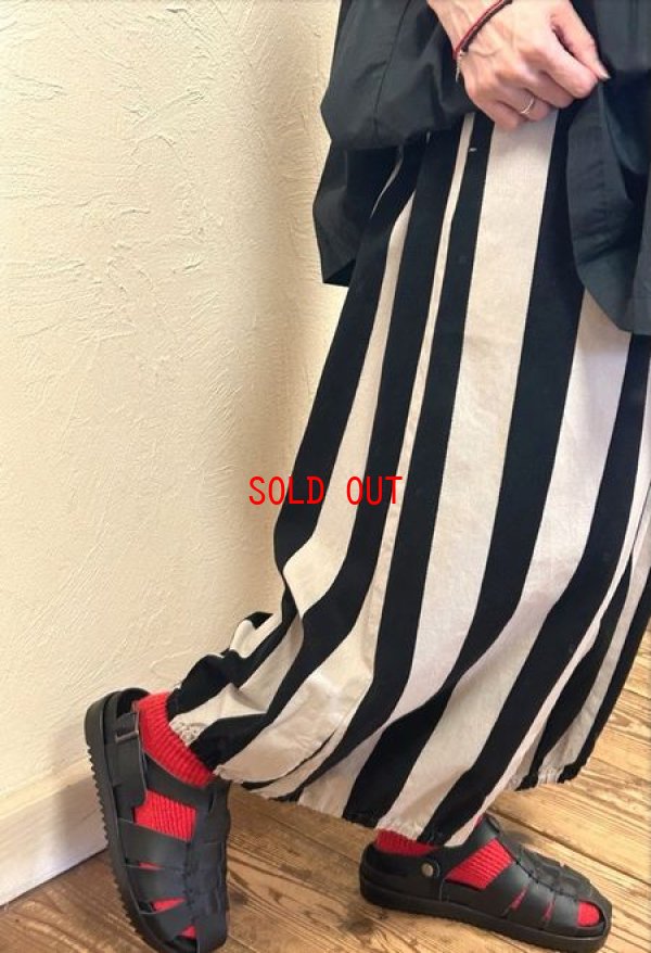 画像2: sun valley(サンバレー）　コットン織柄ボーダーボリュームパンツ