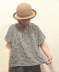 nachukara（ナチュカラ）　シャーリングギンガム重ね衿ブラウス