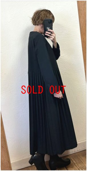 画像2: un cinq（アンサンク）　トロピカルプリーツドレス (2)