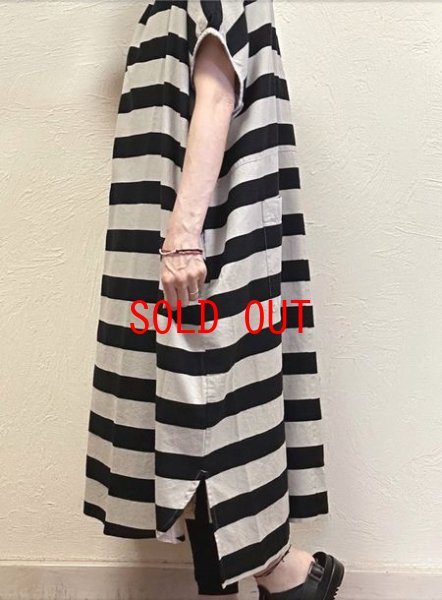 画像4: sun valley（サンバレー）　コットン織柄ボーダーギャザーワンピース (4)