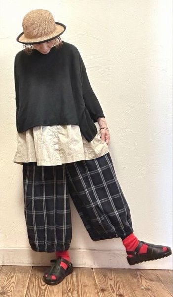 画像1: sun valley(サンバレー）　コットンリネン平織り裾ギャザーサルエルパンツ (1)