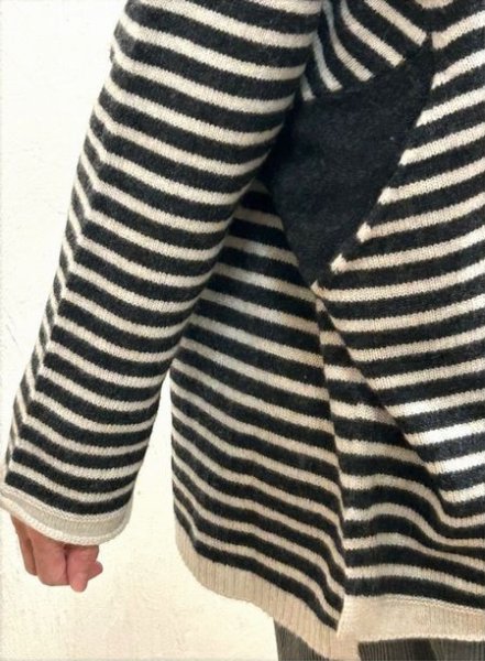 画像3: TANG（タング）　ウール×リサイクルナイロンサイドポケットハイネックプルオーバー (3)